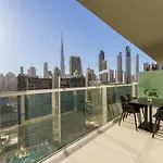 Contemporary Apartment With Burj Khalifa View